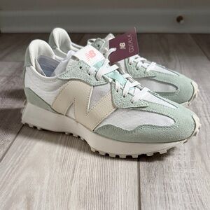 New Balance 327 Women's Mint and Cream Sneakers
